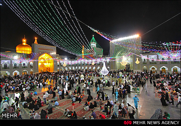 حرم امام رضا در اعیاد شعبانیه (عکس) حرم امام رضا در اعیاد شعبانیه (عکس)