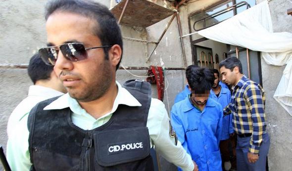تصاویر : بازسازی صحنه یک قتل خانوادگی