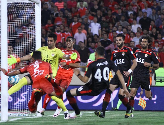 گل پرسپولیس را داور نگرفت؟(عکس)