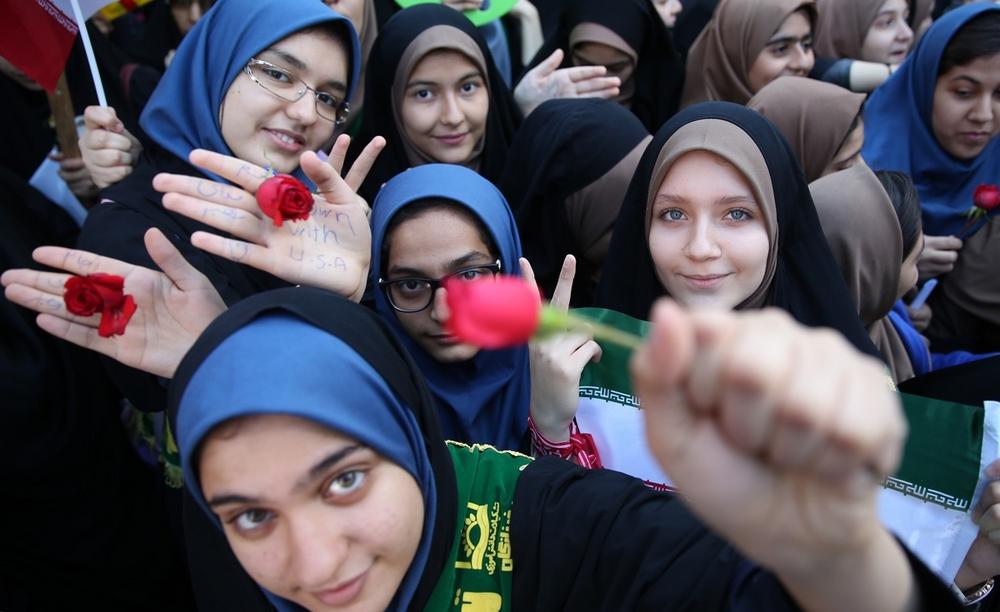 تصاویر : راهپیمایی 13 آبان در تهران