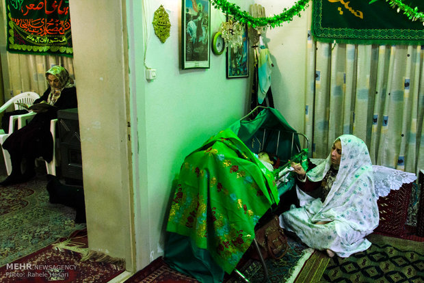 (تصاویر)-طاها، کودک مبتلا به بیماری نادر «اِس اِم اِی»