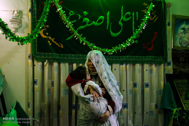 (تصاویر)-طاها، کودک مبتلا به بیماری نادر «اِس اِم اِی»