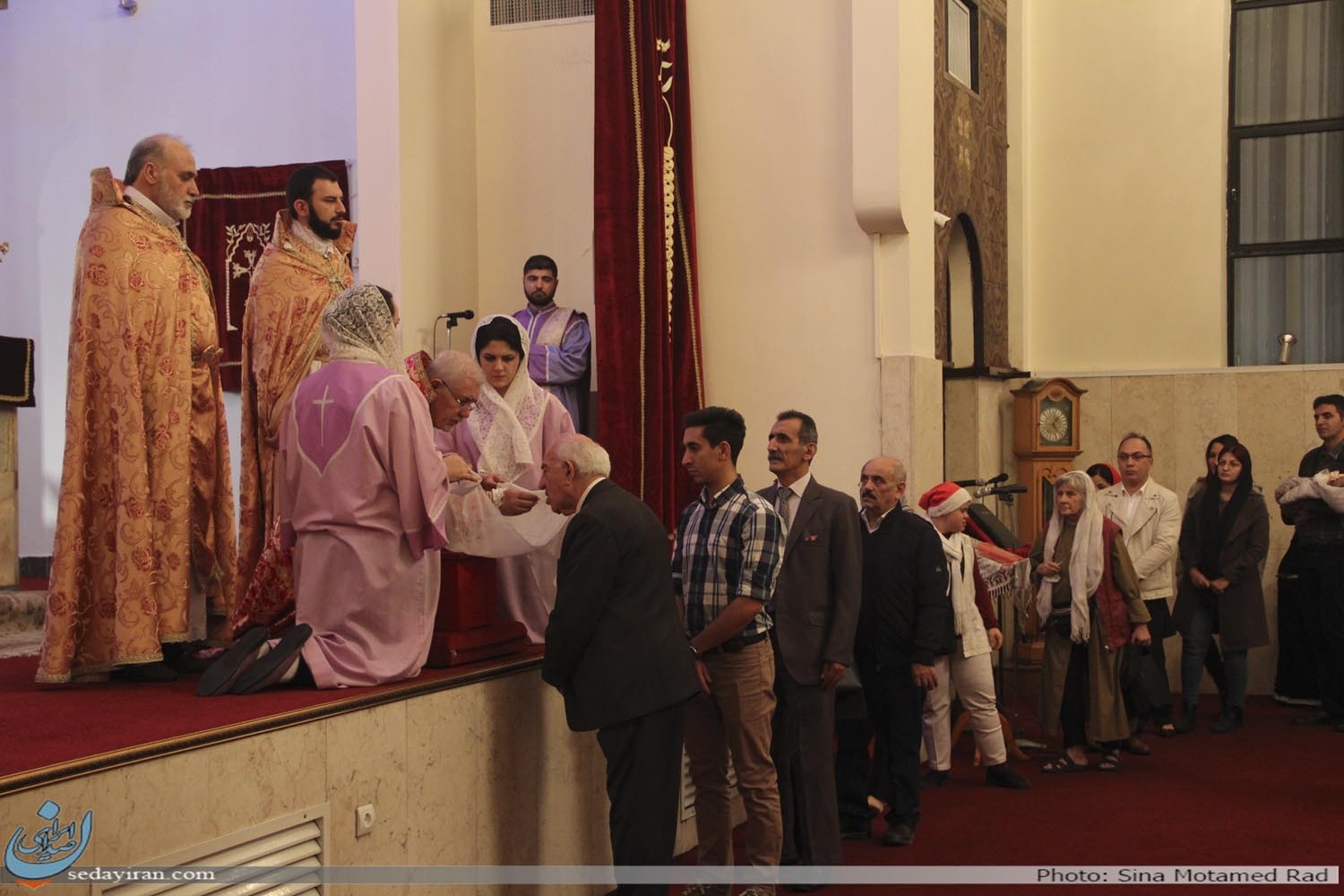 (تصاویر) جشن سال نو میلادی در کلیسای سرکیس مقدس (تصاویر) جشن سال نو میلادی در کلیسای سرکیس مقدس