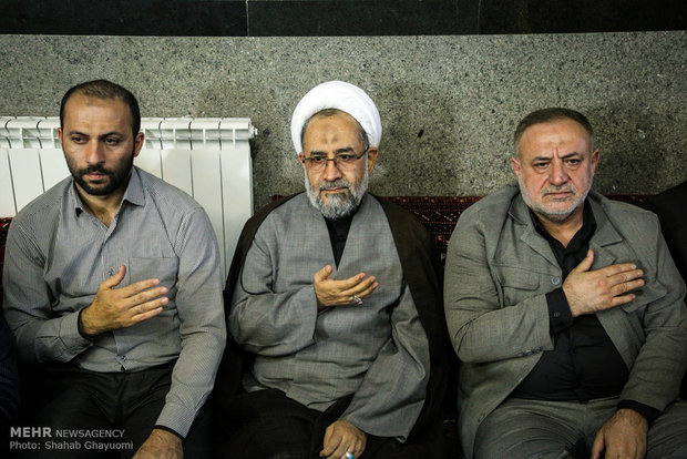 (تصاویر)-مراسم هفتمین روز درگذشت داوود احمدی نژاد