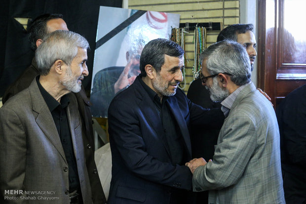 (تصاویر)-مراسم هفتمین روز درگذشت داوود احمدی نژاد