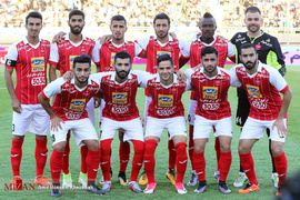 (تصاویر)-دیدارتیم های فوتبال استقلال خوزستان و پرسپولیس