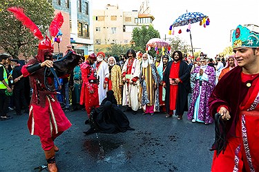 (تصاویر)-حرکت کاروان نمادین اسرای کربلا در قم