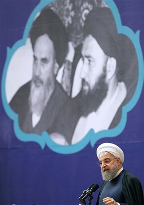 (تصاویر)-حضور حسن روحانی در همایش بزرگداشت چهلمین سالگرد شهادت آیت الله مصطفی خمینی