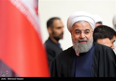 (تصاویر)-حضور حسن روحانی در همایش بزرگداشت چهلمین سالگرد شهادت آیت الله مصطفی خمینی