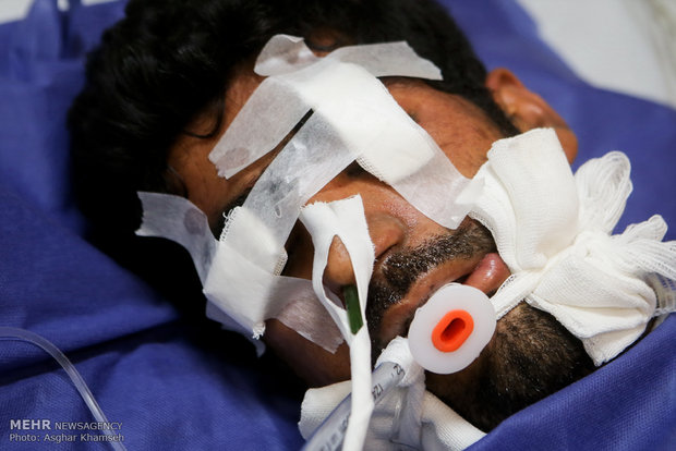 (تصاویر)-رسیدگی به مصدومان حادثه زلزله کرمانشاه
