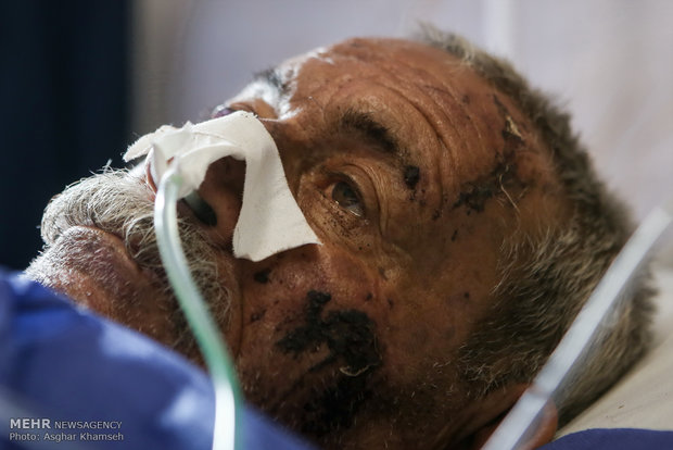 (تصاویر)-رسیدگی به مصدومان حادثه زلزله کرمانشاه
