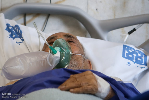 (تصاویر)-رسیدگی به مصدومان حادثه زلزله کرمانشاه