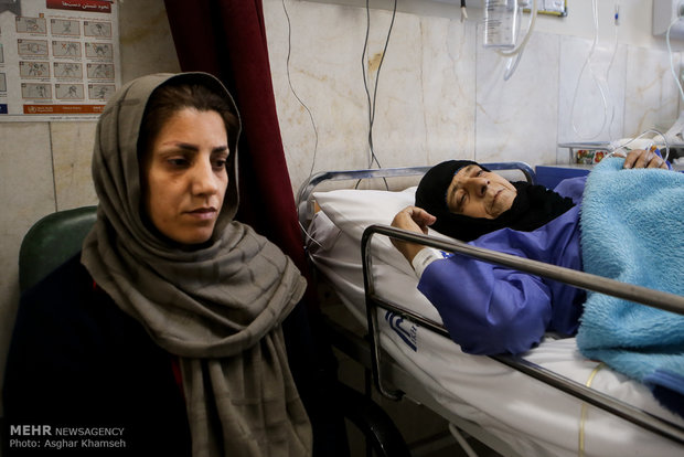 (تصاویر)-رسیدگی به مصدومان حادثه زلزله کرمانشاه
