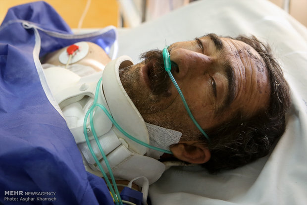 (تصاویر)-رسیدگی به مصدومان حادثه زلزله کرمانشاه