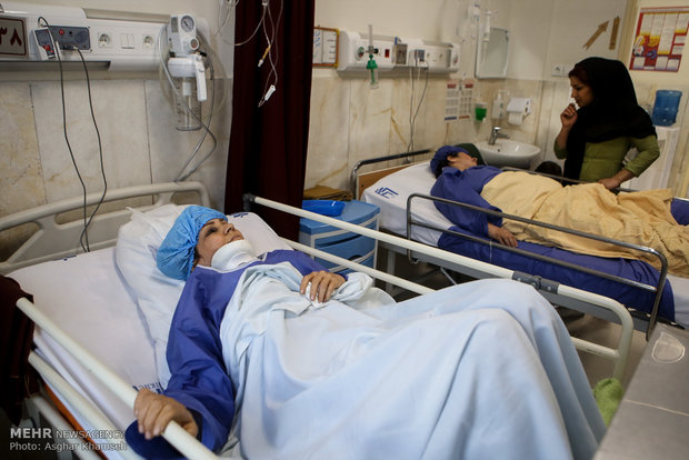 (تصاویر)-رسیدگی به مصدومان حادثه زلزله کرمانشاه