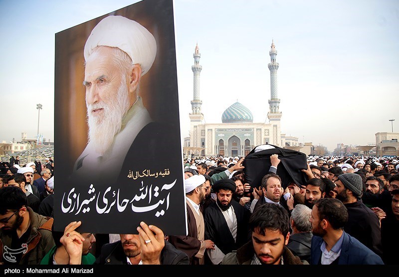 (تصاویر)-تشییع پیکر آیت الله حائری شیرازی در قم