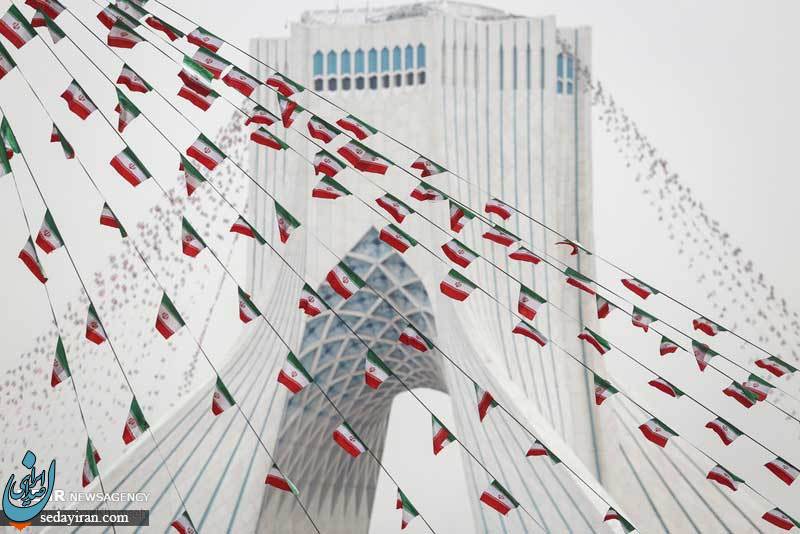 (تصاویر) آذین بندی شهر با پرچم مقدس جمهوری اسلامی ایران