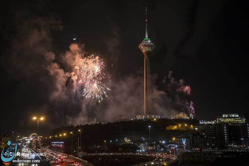 (تصاویر) مراسم نورافشانی جشن ۲۲ بهمن