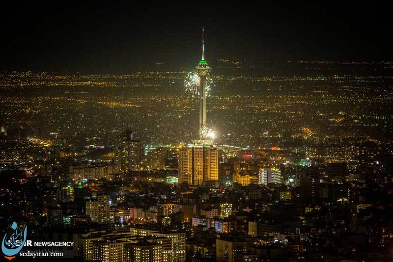 (تصاویر) مراسم نورافشانی جشن ۲۲ بهمن