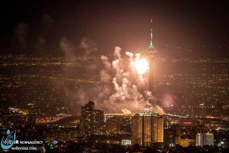 (تصاویر) مراسم نورافشانی جشن ۲۲ بهمن