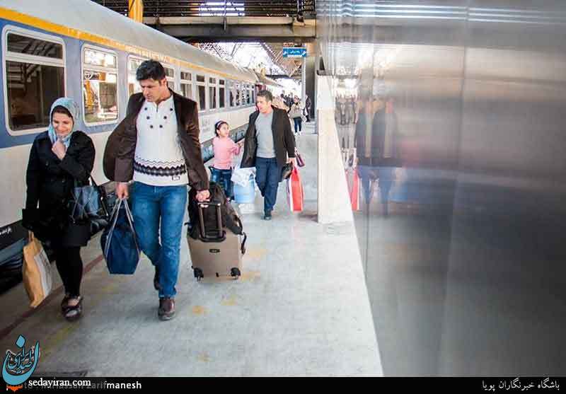 (تصاویر) مسافران نوروزی در ایستگاه راه آهن تهران
