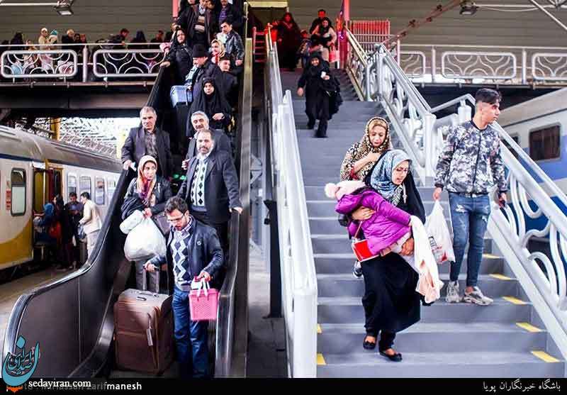 (تصاویر) مسافران نوروزی در ایستگاه راه آهن تهران