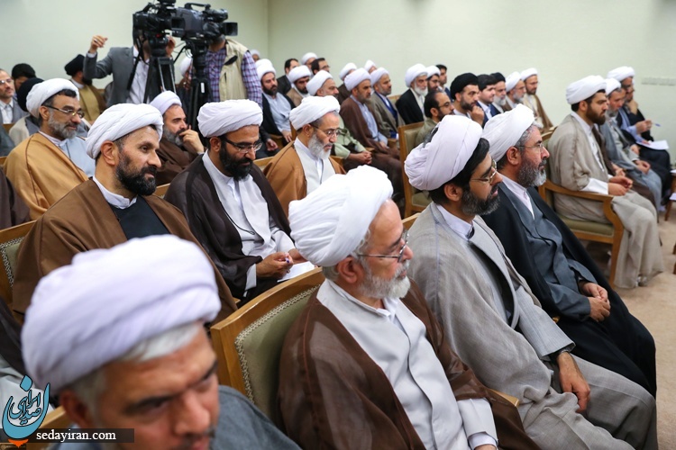 (تصاویر) دیدار دست‌اندرکاران همایش حکیم طهران با رهبر انقلاب