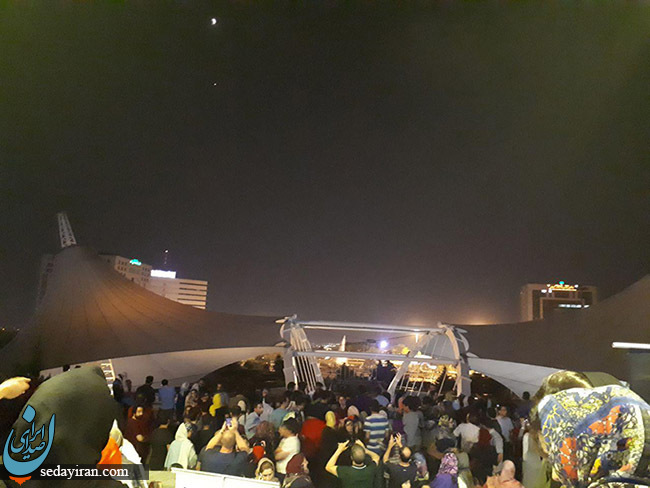 (تصویر) تماشا ماه گرفتگی در پارک آب و آتش