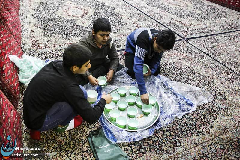 (تصاویر) پخش سمنوی نذری به مناسبت شهادت حضرت رقیه (س)