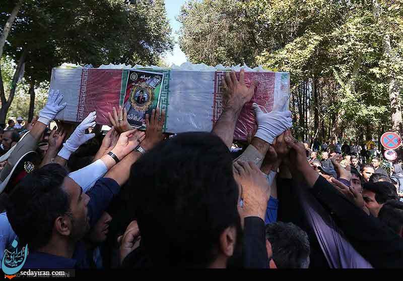 (تصاویر) تشییع پیکر طاها اقدامی شهید ۴ ساله حادثه تروریستی اهواز