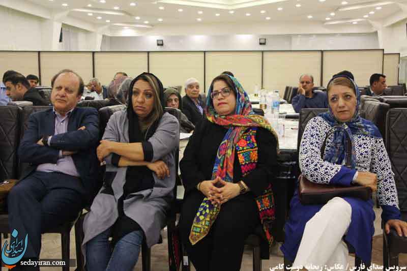 (تصاویر) نشست صمیمی حامیان و خیرین بنیاد کودک شهرستان لارستان