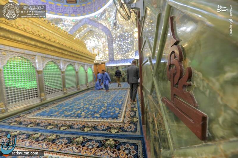 عکس/ غبارروبی ضریح حرم مطهر امام علی(ع)