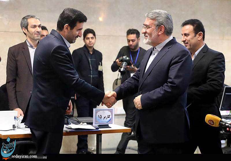 (تصاویر) بازدید وزیر کشور از روند ثبتنام داوطلبان انتخابات مجلس (تصاویر) بازدید وزیر کشور از روند ثبتنام داوطلبان انتخابات مجلس