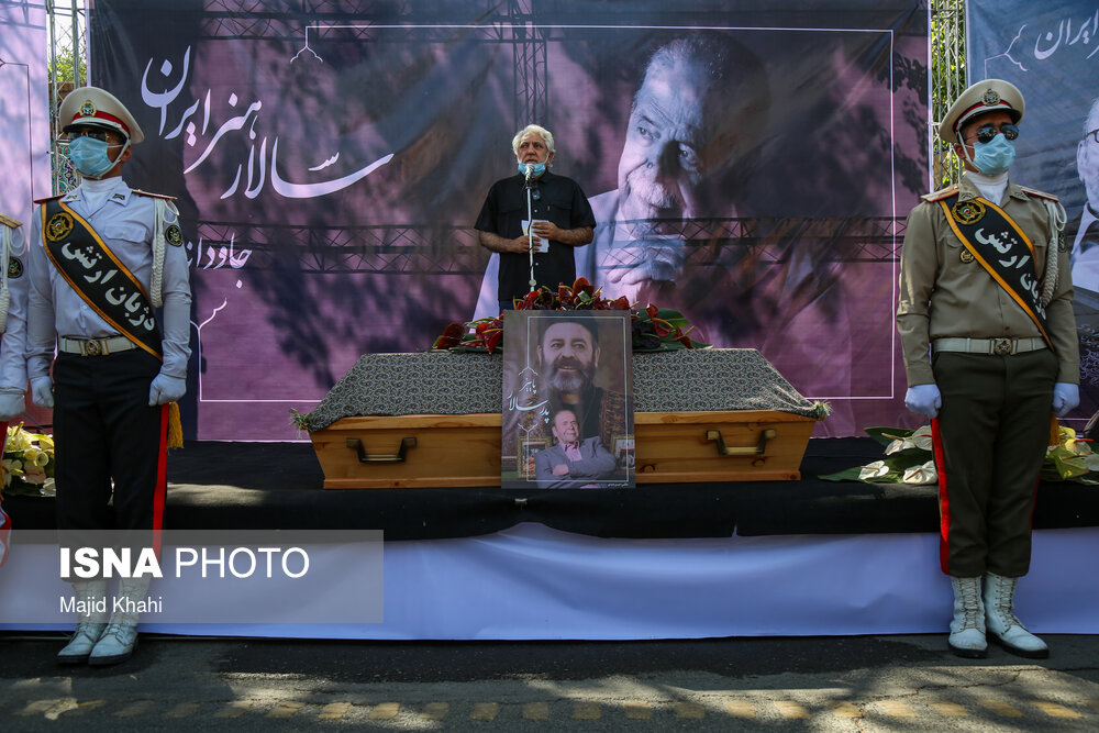 گزارش تصویری از مراسم خاکسپاری محمدعلی کشاورز