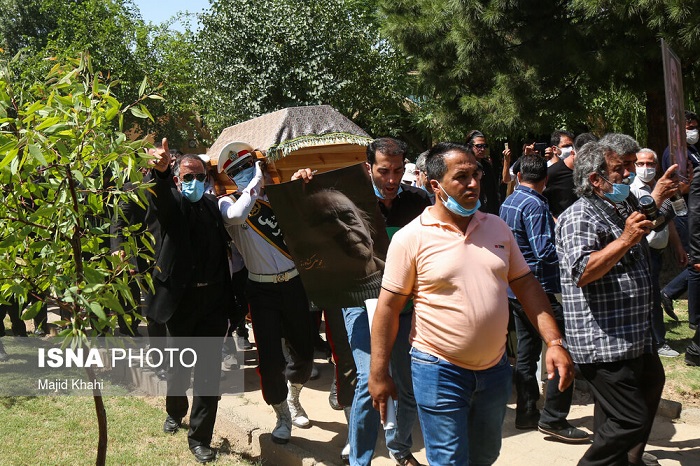 گزارش تصویری از مراسم خاکسپاری محمدعلی کشاورز
