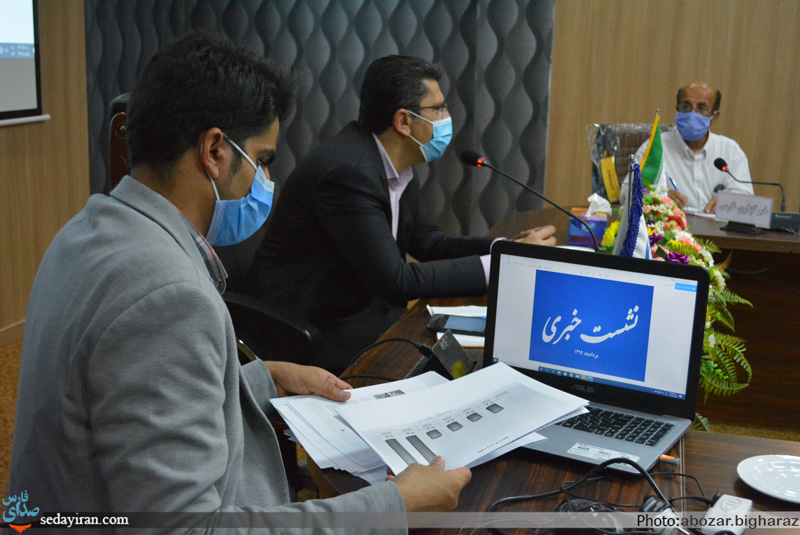 (تصاویر) نشست خبری رئیس دانشکده علوم پزشکی شهرستان لارستان