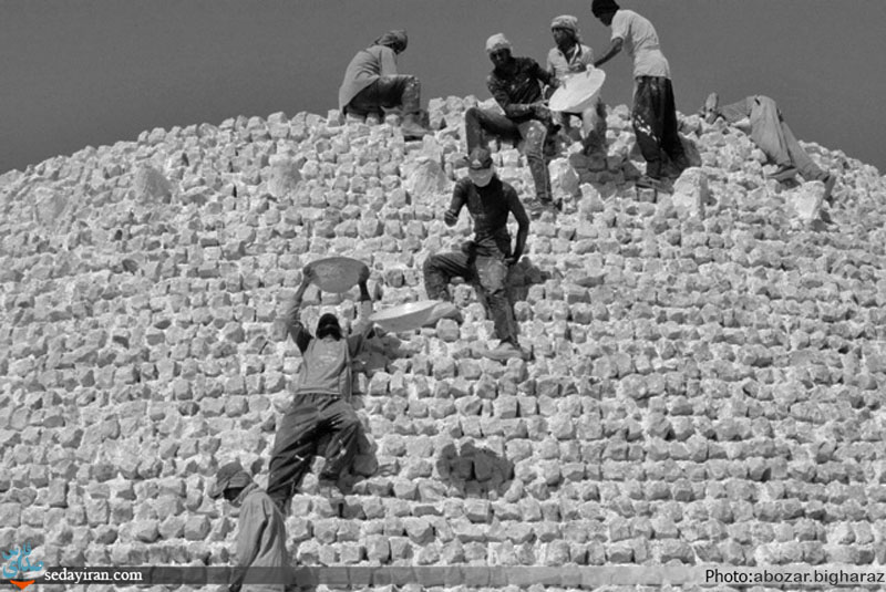 (تصاویر) بازسازی و تعمیر سقف برکه 