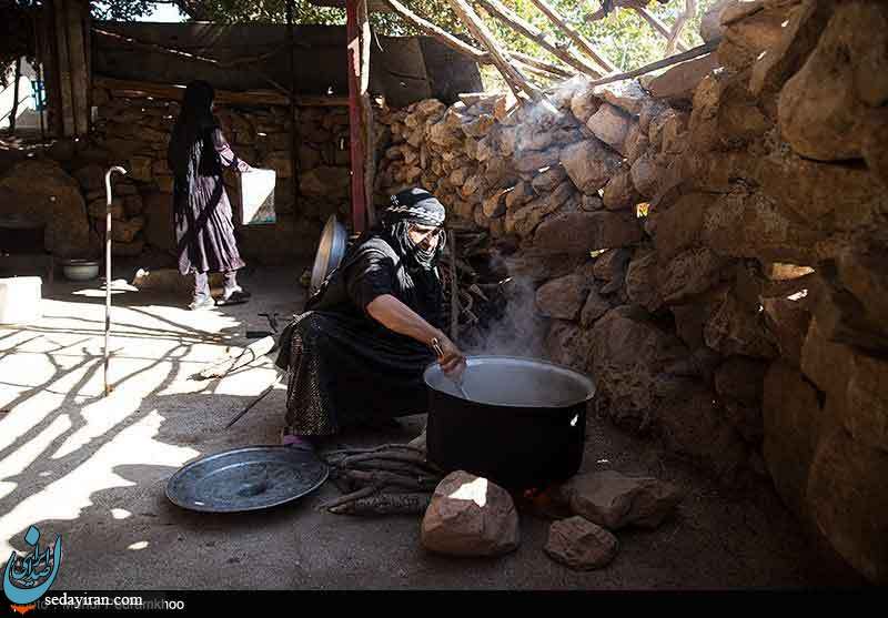 (تصاویر) آیین انار تکانی در روستای چنار - خوزستان