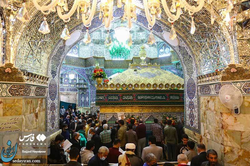 (تصاویر) گل آرایی ضریح مطهر حرم حضرت معصومه (س) (تصاویر) گل آرایی ضریح مطهر حرم حضرت معصومه (س)
