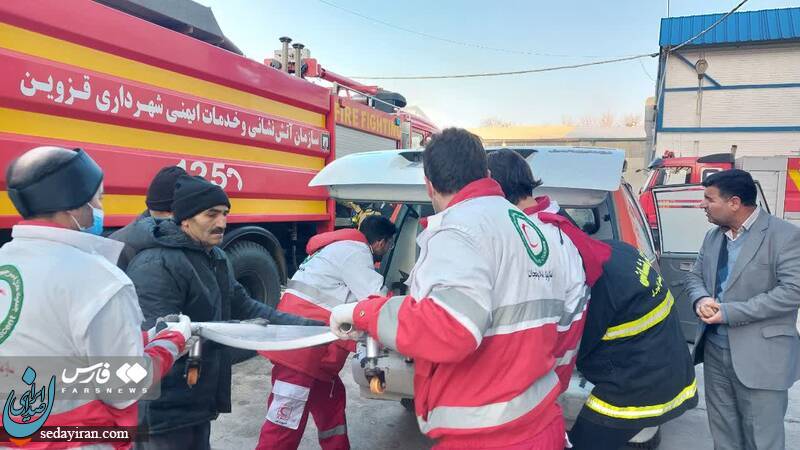 (تصاویر) آتش‌سوزی مهیب در یک واحد صنعتی قزوین/ 4 نفر جان باخت