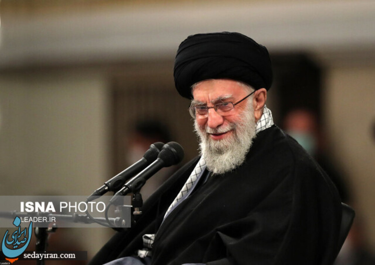 رهبر معظم انقلاب: راه‌حل همه‌ی مشکلات برگشت به اسلام است امروز یکی از مسائل مهم ما مسئله‌ی فلسطین است