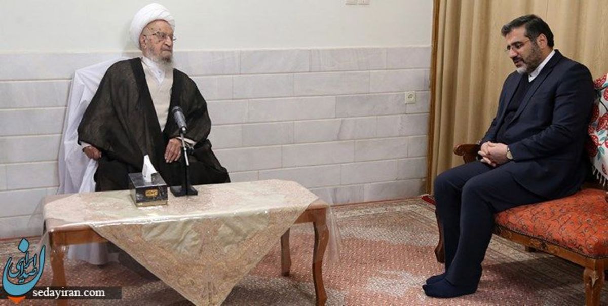 آیت‌الله مکارم شیرازی : مسأله حجاب راه‌های فرهنگی دارد