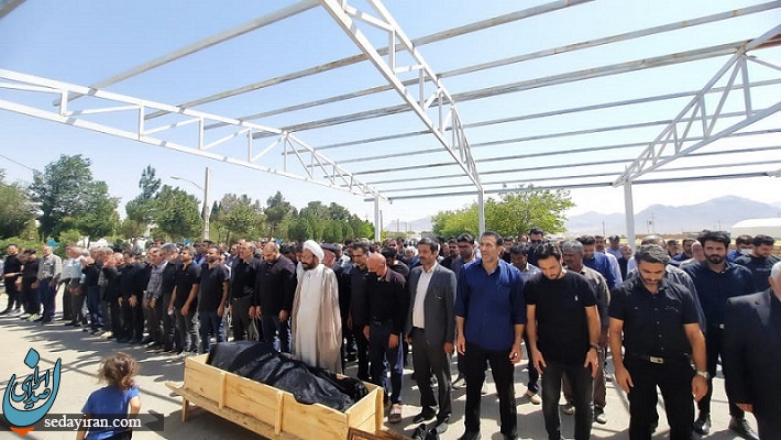 تصاویری از خاکسپاری حسین عبدالباقی در اصفهان