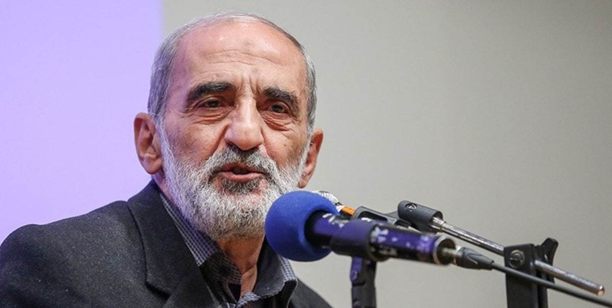 حمله تند شریعتمداری به ظریف از قالیباف یاد بگیرید!