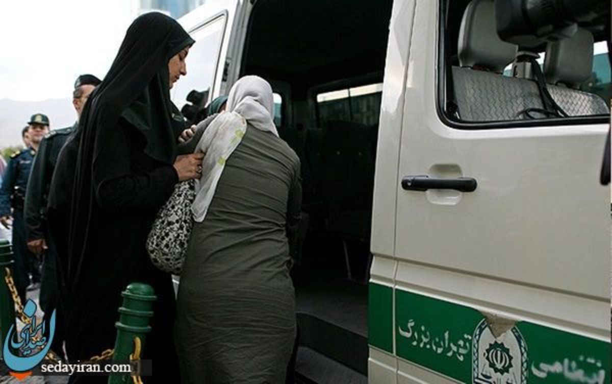 اشرفی اصفهانی: کاری کنیم که زنان با رغبت چادر خودشان را در آغوش بگیرند