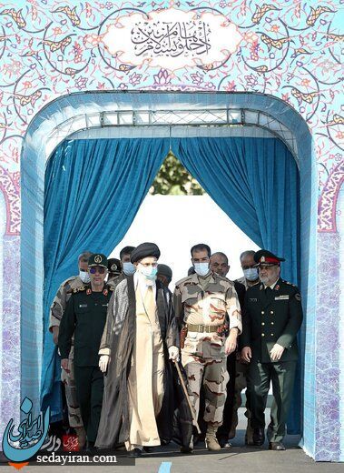 (تصاویر) حضور رهبر معظم انقلاب در مراسم مشترک دانش‌آموختگی دانشجویان دانشگاه‌های نیرو‌های مسلح