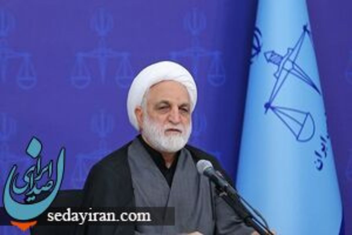 محسنی اژه ای به عیادت آیت الله نوری همدانی رفت