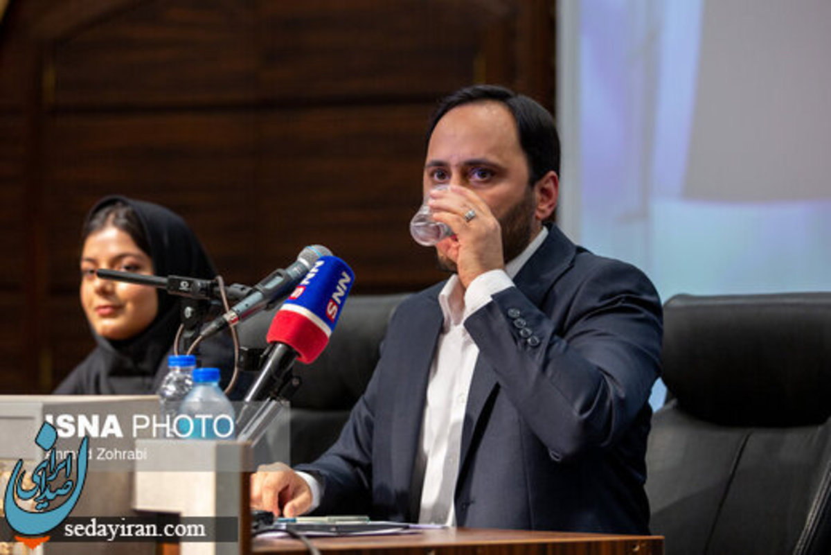 بهادری جهرمی: مشکلی برای بازگشت علی کریمی ندارم دولت ترسی از باز بودن درب دانشگاه‌ها ندارد