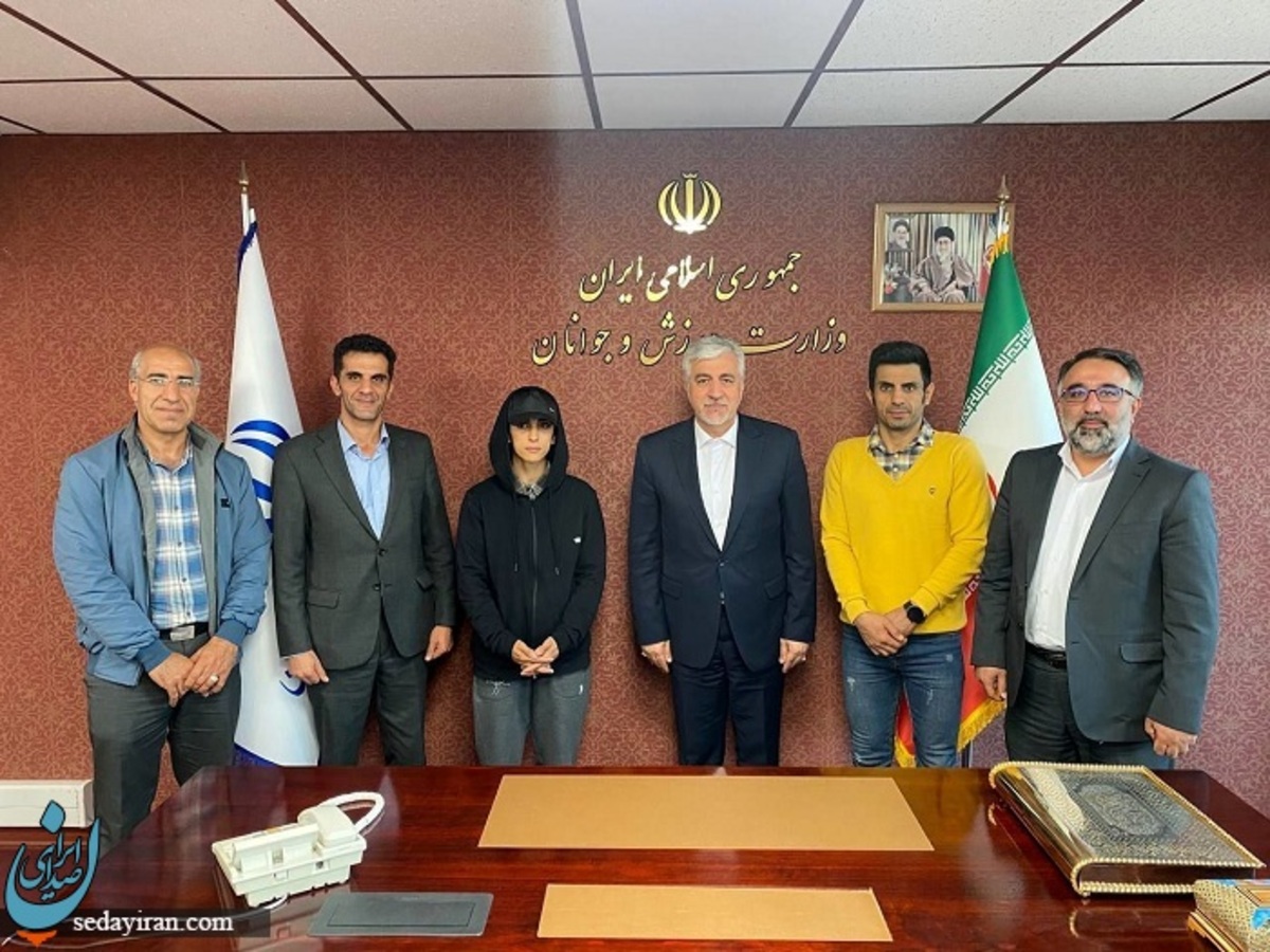 تلاش برای استیضاح وزیر ورزش به دلیل دیدار با الناز رکابی