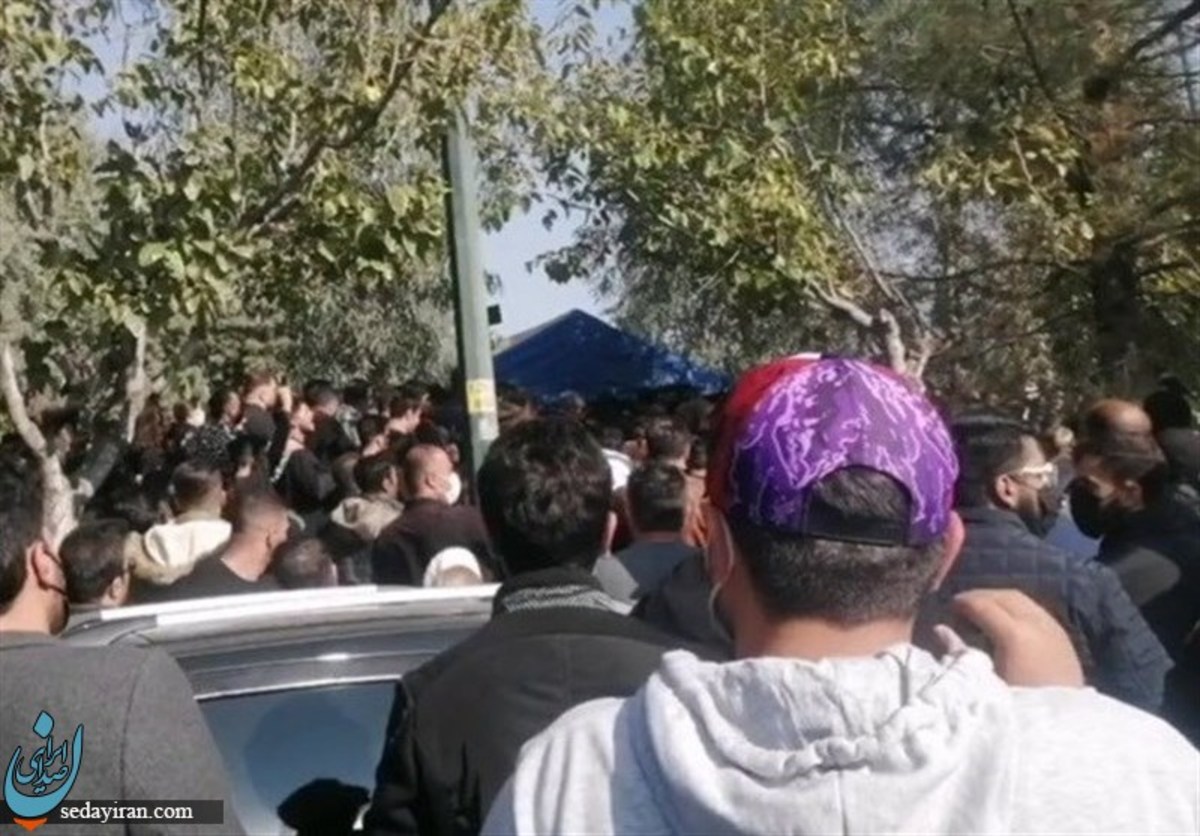 حمله آشوبگران به انتظامات بهشت زهرا در مراسم ختم حمیدرضا روحی یک مامور دچار خونریزی مغزی شد
